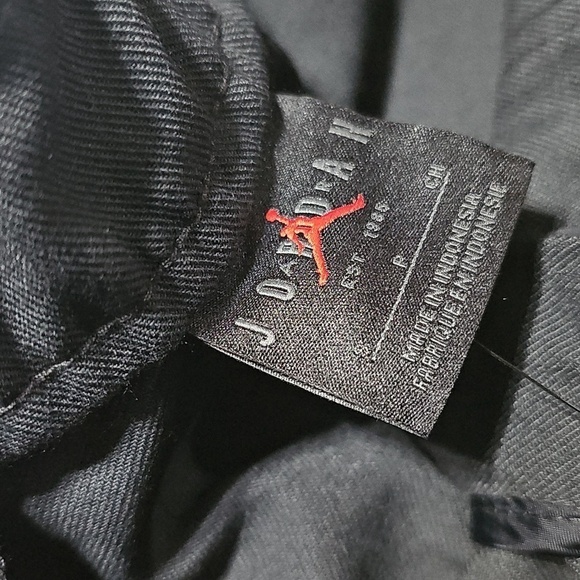 Jordan Black Woven Zippered Ankle Pants Size Small NWT - Picture 10 of 15